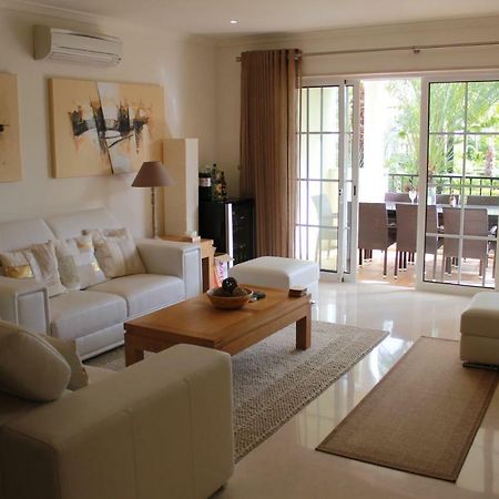 Luxury 3 Bedroom Apartment On Gated Complex クアルテイラ エクステリア 写真